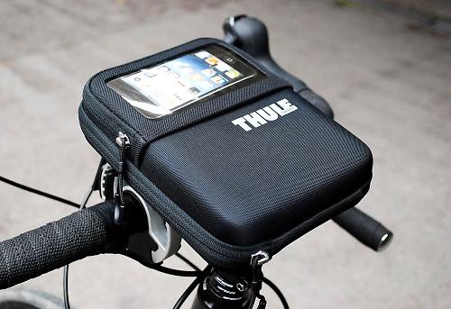 Review Thule Pack n Pedal Handlebar Wallet road.cc